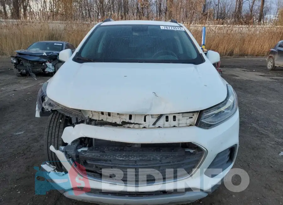 KL7CJLSB1HB231853 Photo# 5