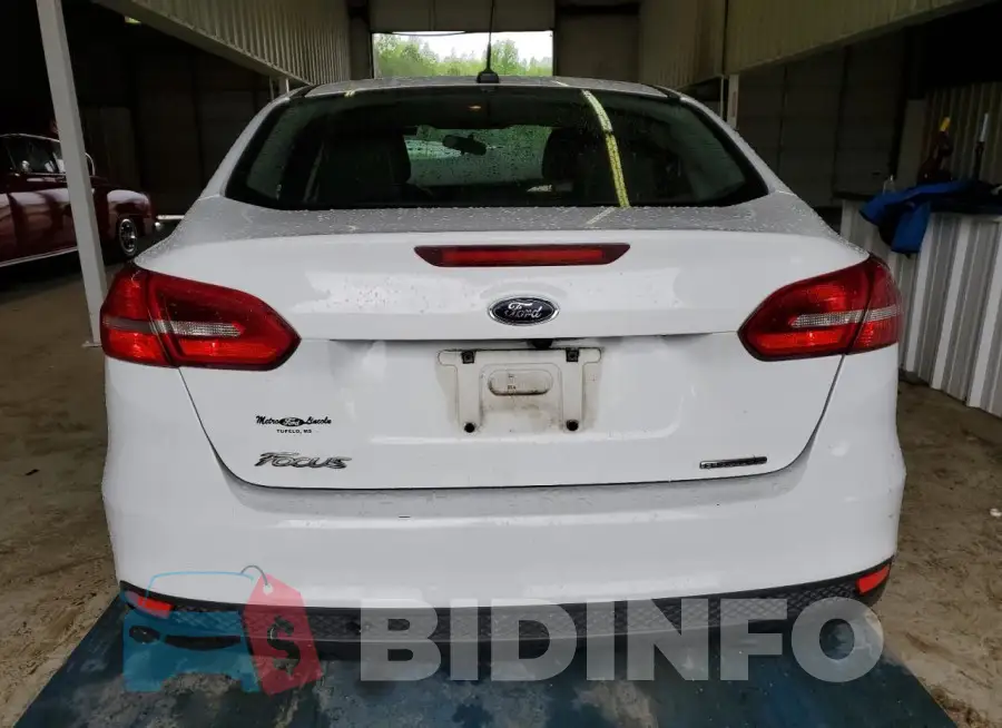 1FADP3E28GL381832 Photo# 6