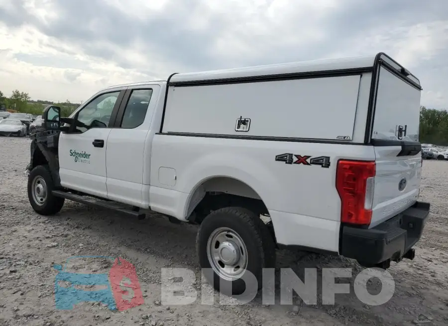 1FT7X2B67KEE68210 Photo# 2