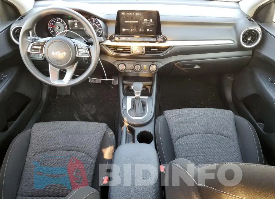 3KPF24AD1PE602825 Photo# 8