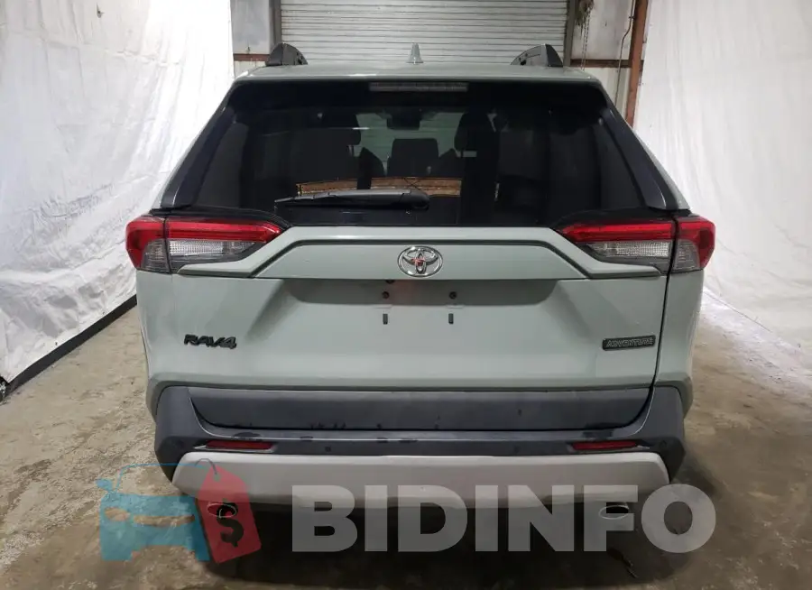 2T3J1RFV8KW034842 Photo# 6