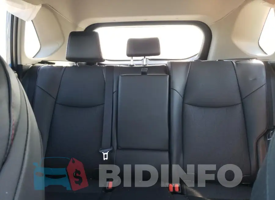 2T3S1RFV8PW338717 Photo# 10