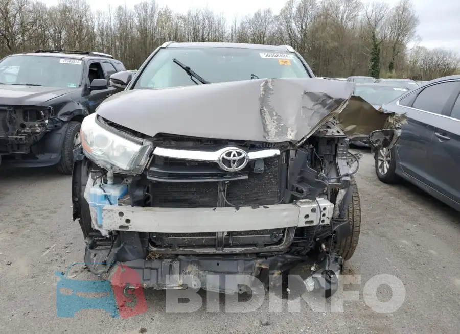 5TDJKRFH4GS250803 Photo# 5