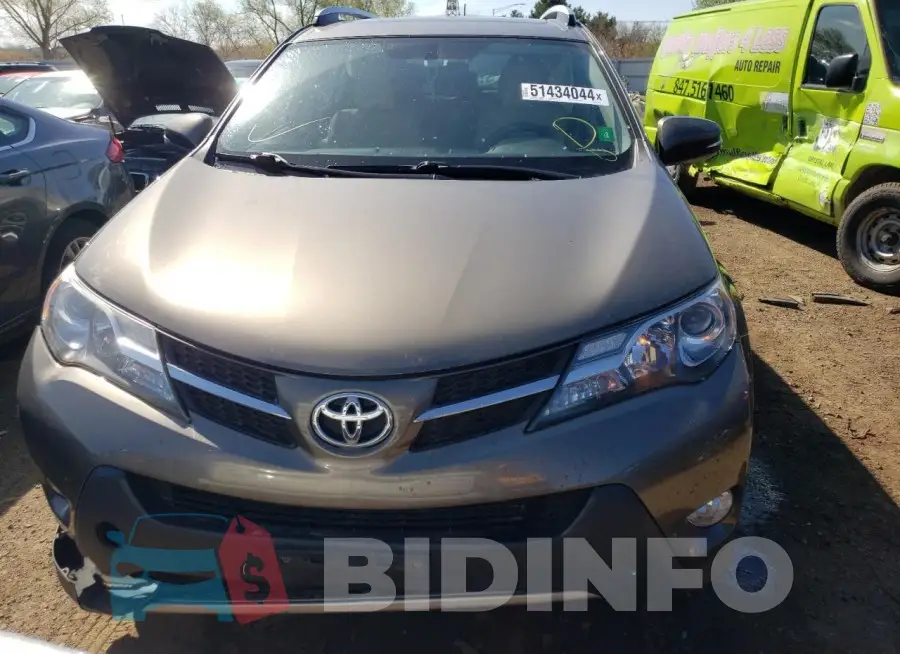 JTMDFREV7FD160242 Photo# 5