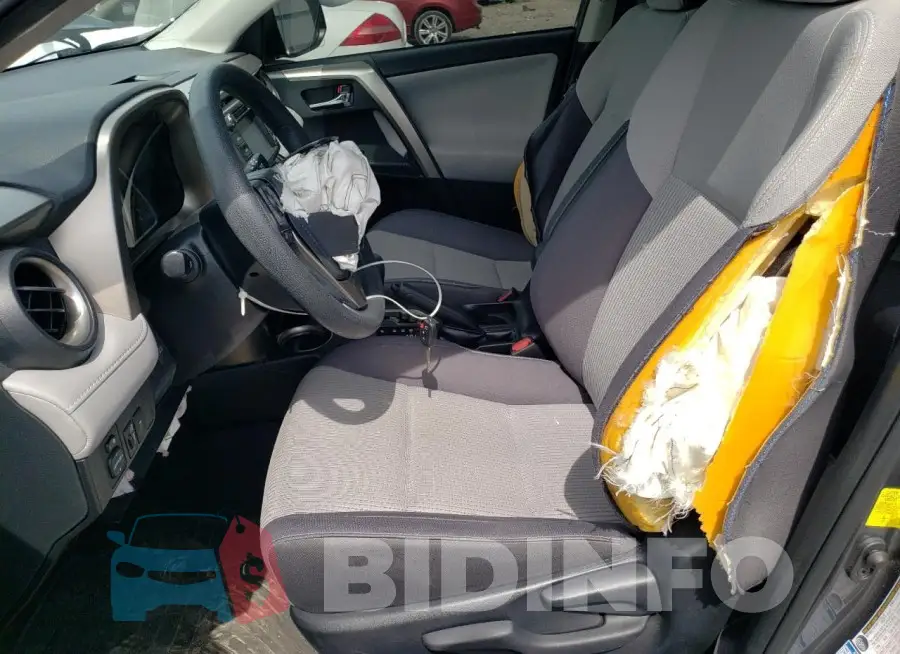 JTMRFREV9FD137633 Photo# 7