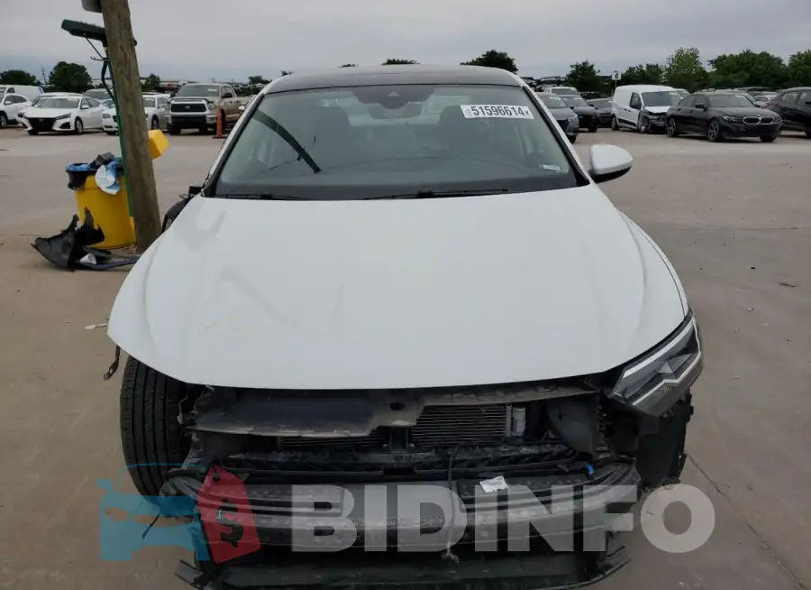 3VW7M7BU8PM057711 Photo# 5