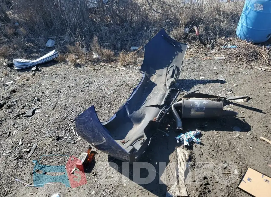19UDE2F82GA008179 Photo# 12
