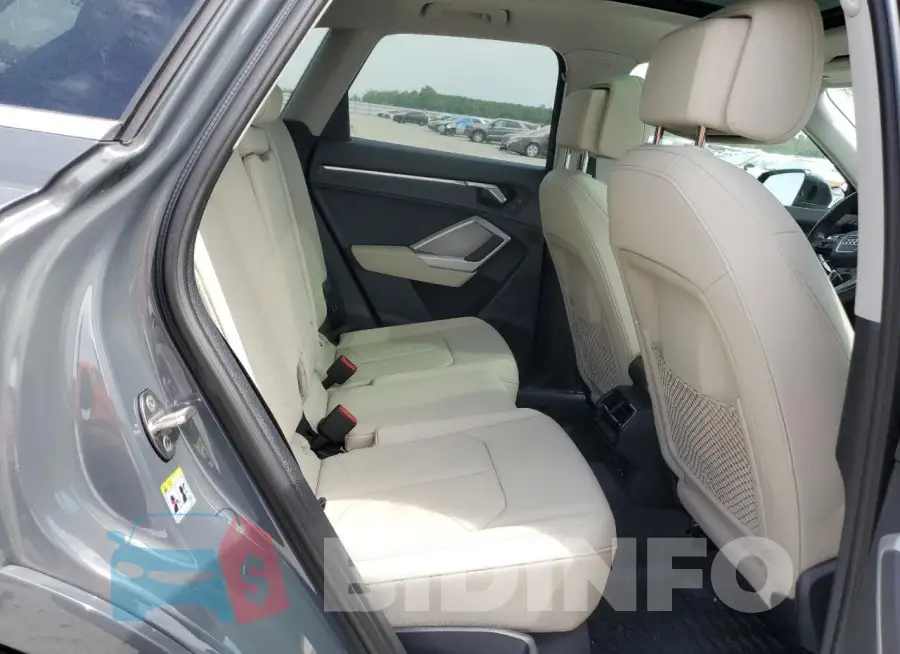 WA1AUCF35M1114176 Photo# 11