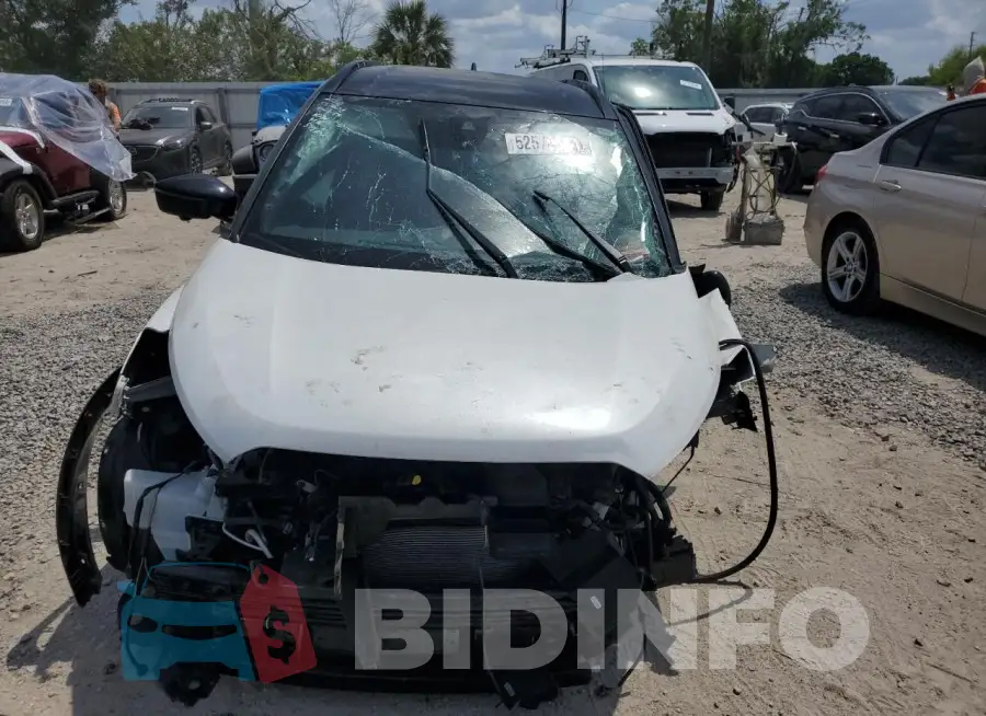 3N1CP5DV8PL470238 Photo# 5