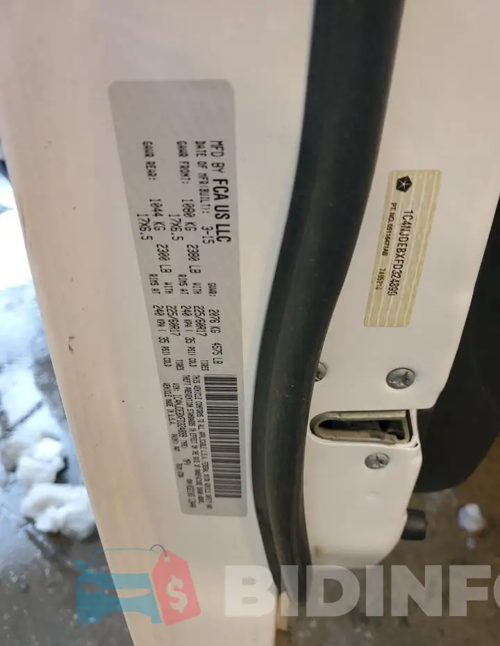 1C4NJDEBXFD324899 Photo# 12