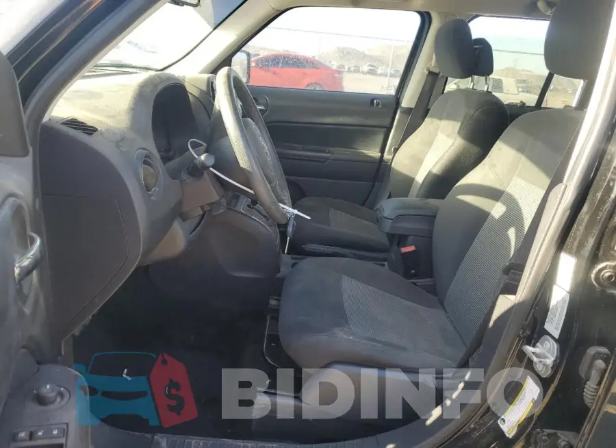 1C4NJPBAXFD413997 Photo# 7