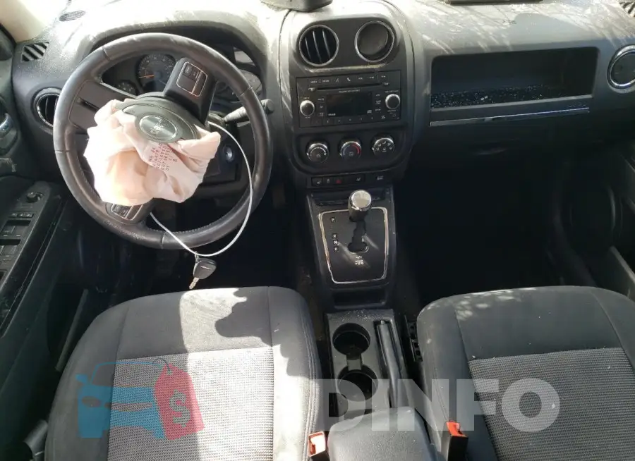 1C4NJRFB1FD148076 Photo# 8