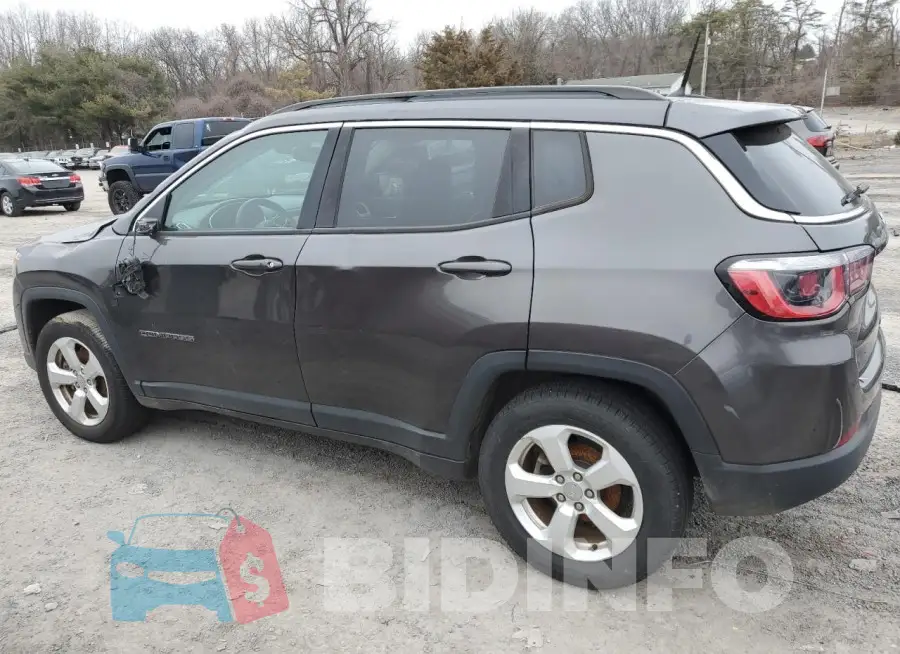 3C4NJCBBXJT186282 Photo# 2