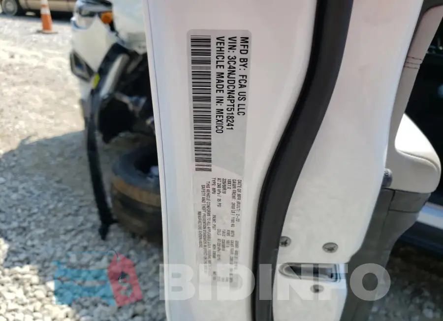 3C4NJDCN4PT518241 Photo# 13