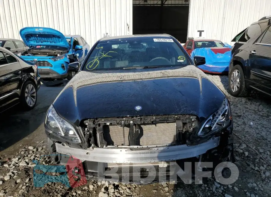 WDDHF8JB8GB240319 Photo# 5