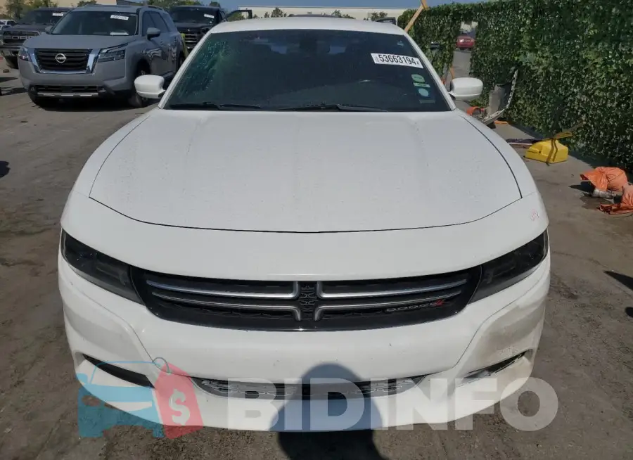 2C3CDXBG8FH716562 Photo# 5