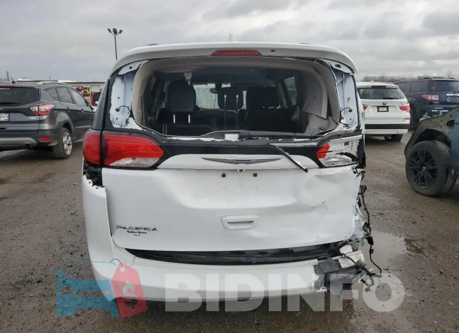 2C4RC1EG1HR796754 Photo# 6