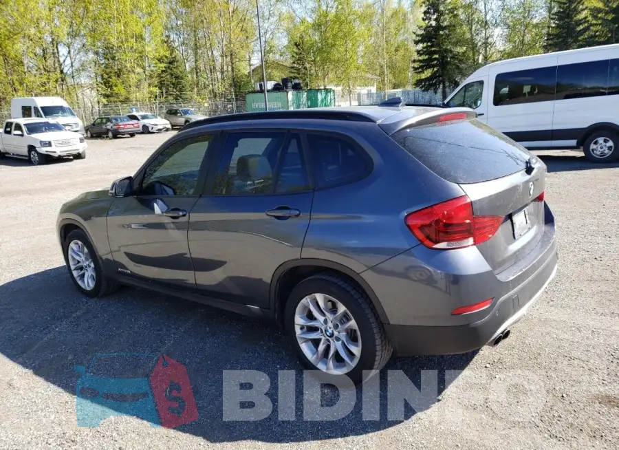 WBAVL1C50FVY27094 Photo# 2