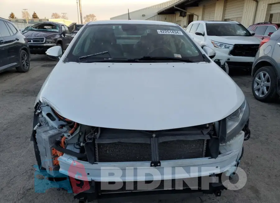 1G1RB6E46FU109203 Photo# 5