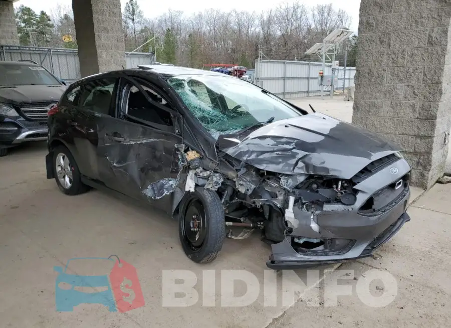 1FADP3M26HL323026 Photo# 4