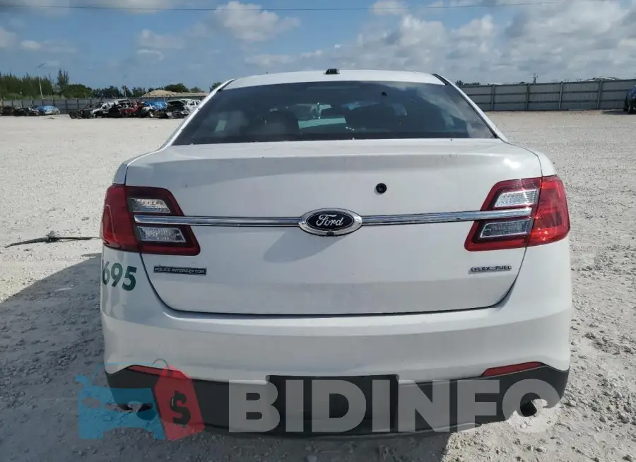 1FAHP2L89JG136055 Photo# 6