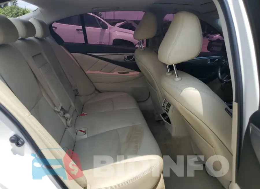 JN1BV7AR2FM414742 Photo# 10