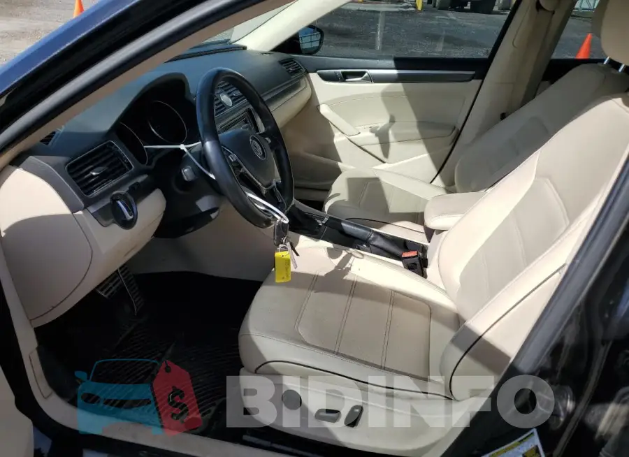 1VWDT7A34HC038316 Photo# 7