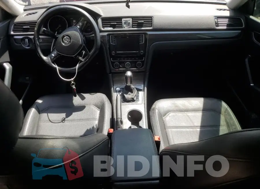 1VWGT7A37HC053874 Photo# 8