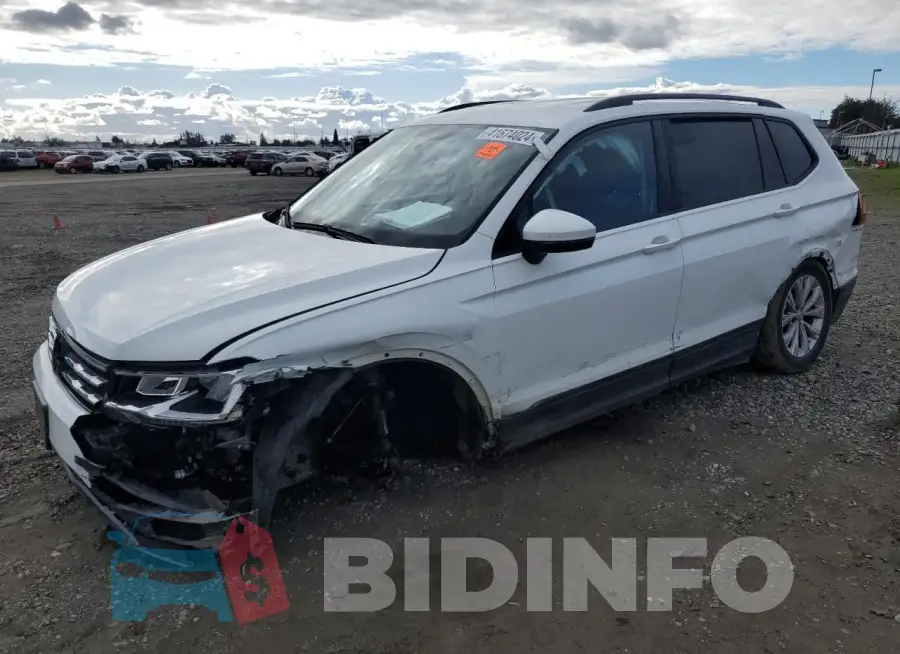 3VV1B7AX8KM180347 Photo# 1