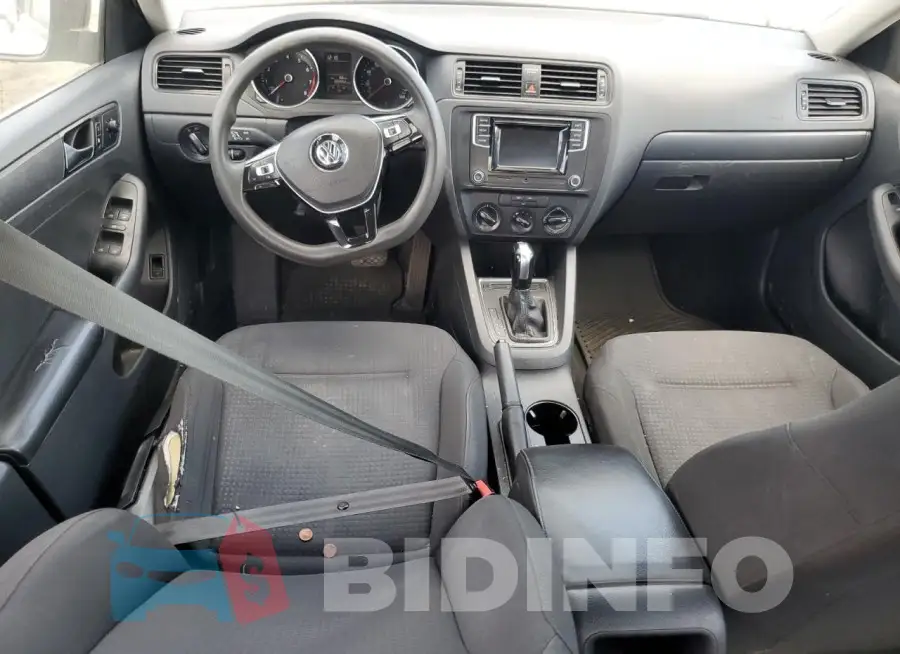 3VW267AJ2GM264073 Photo# 8