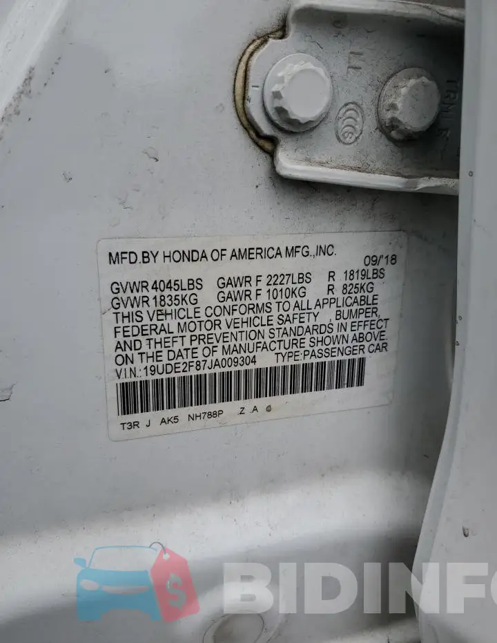 19UDE2F87JA009304 Photo# 13