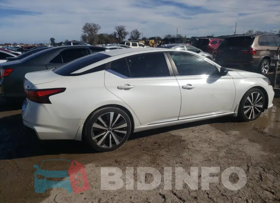 1N4BL4CV9LC168002 Photo# 3