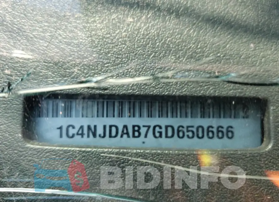1C4NJDAB7GD650666 Photo# 13