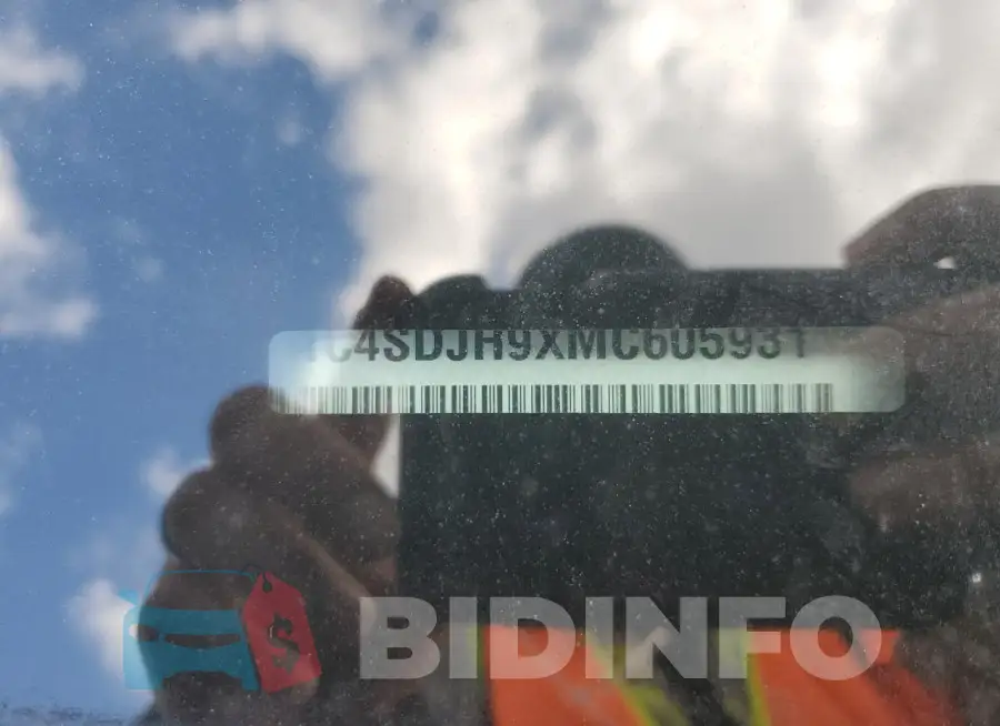 1C4SDJH9XMC605931 Photo# 13