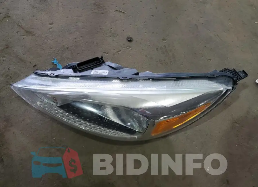 1FADP3FE5JL260871 Photo# 12