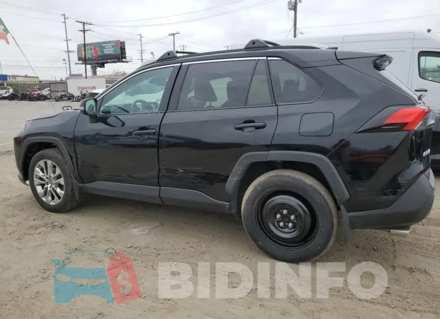 2T3C1RFV2MC141740 Photo# 2