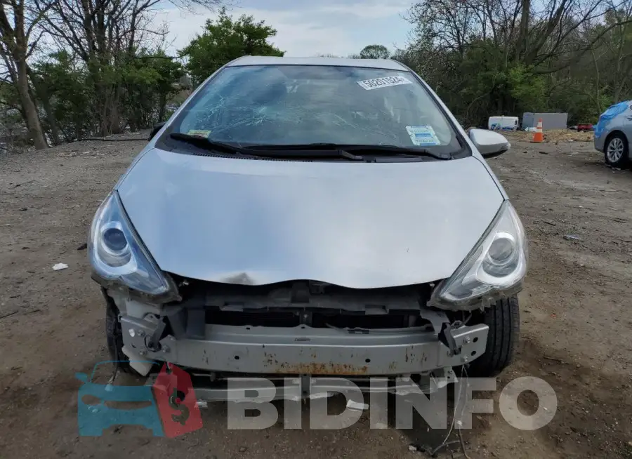 JTDKDTB37F1581392 Photo# 5