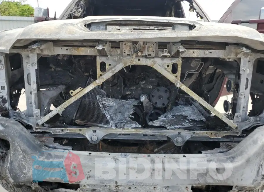 3GTU2MEC8GG143970 Photo# 11