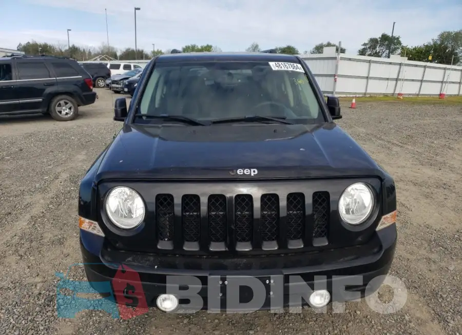1C4NJRBB5FD155392 Photo# 5