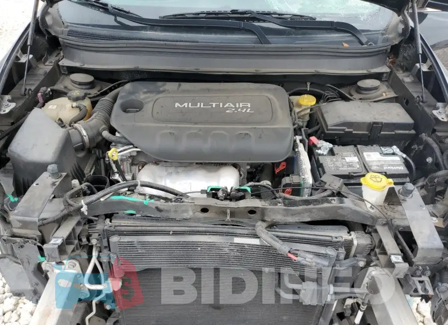 1C4PJLCB4FW694188 Photo# 11
