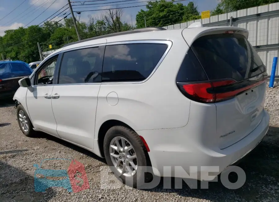 2C4RC1BG8NR177049 Photo# 2