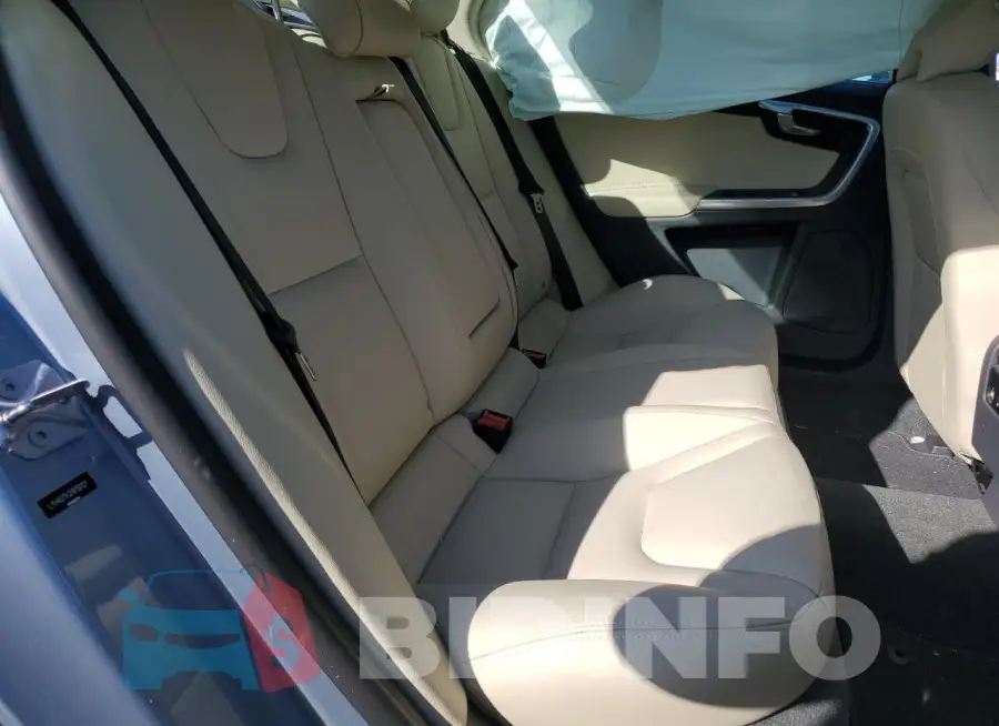 LYV402TK2HB150121 Photo# 10