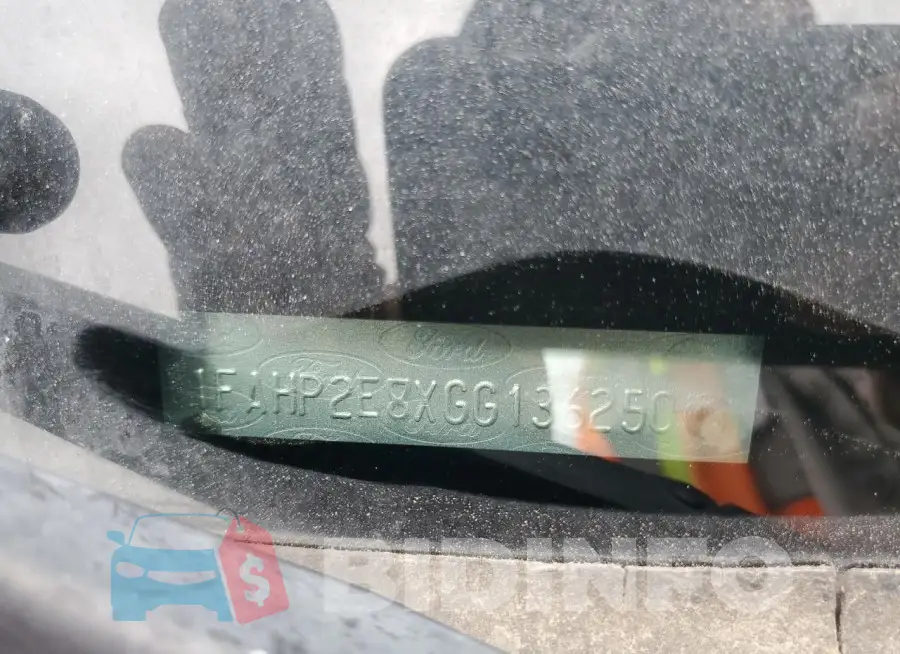 1FAHP2E8XGG136250 Photo# 12