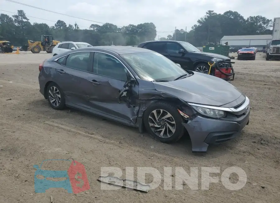 19XFC2F70HE059599 Photo# 4