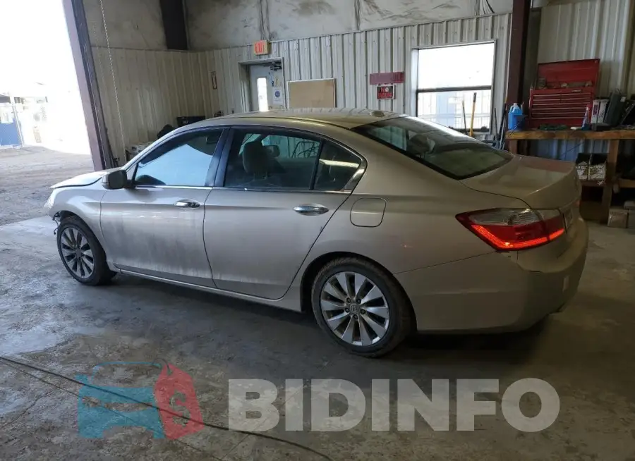 1HGCR2F85FA180365 Photo# 2