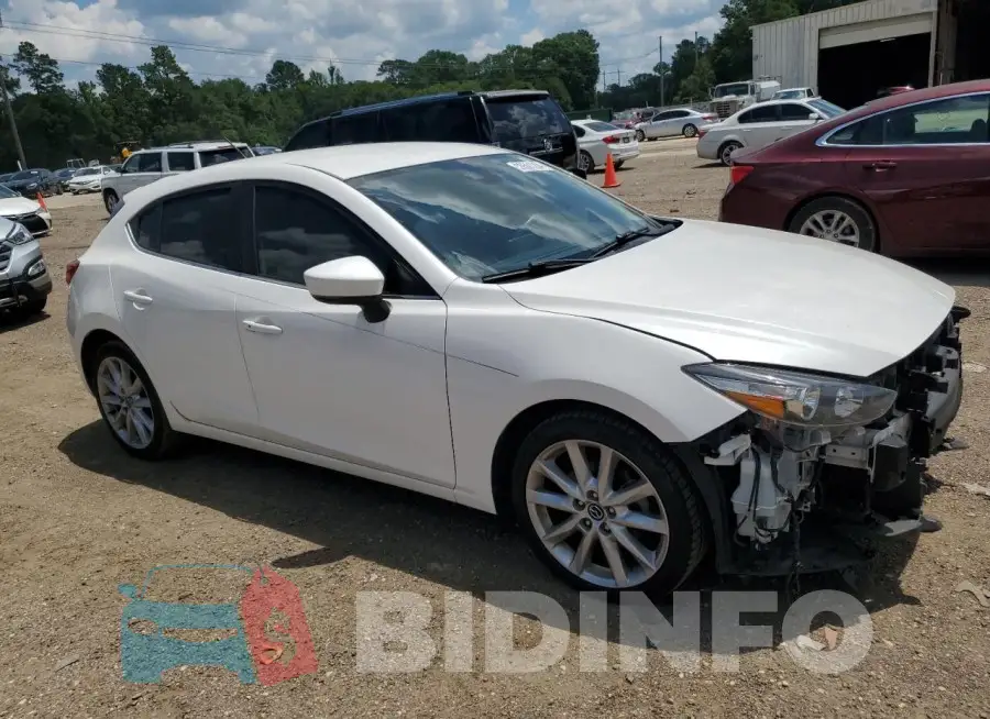 3MZBN1L72HM150657 Photo# 4