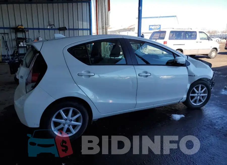 JTDKDTB32F1097887 Photo# 3