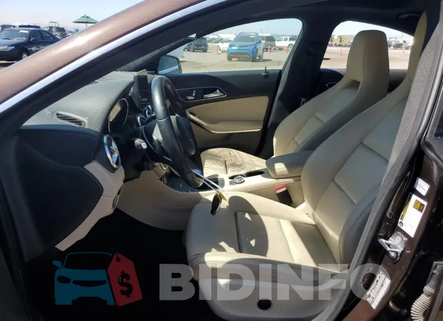 WDDSJ4EB5JN695268 Photo# 7