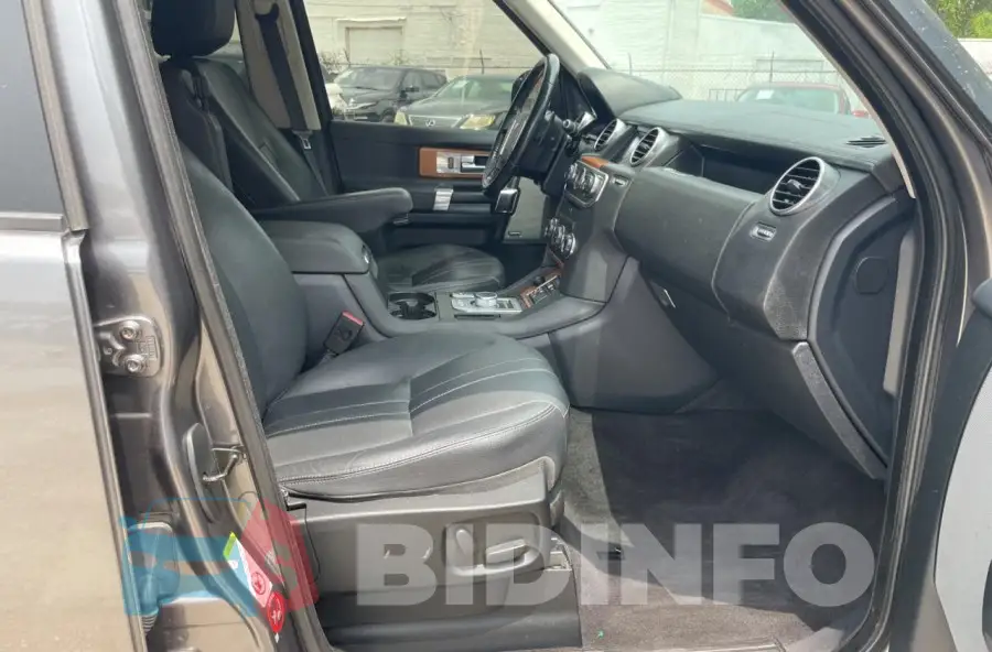 SALAB2V60FA775451 Photo# 5