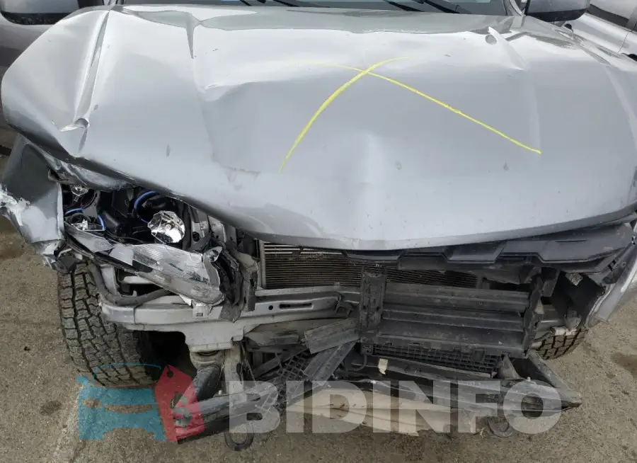 1GCHTCEN4N1172775 Photo# 11